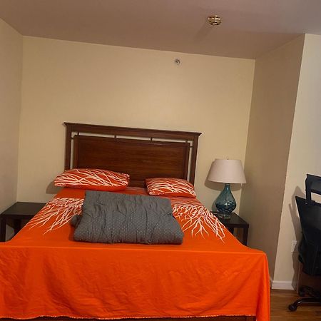 Peculiar D At 62 1St Street Apartment นูวาร์ก ภายนอก รูปภาพ